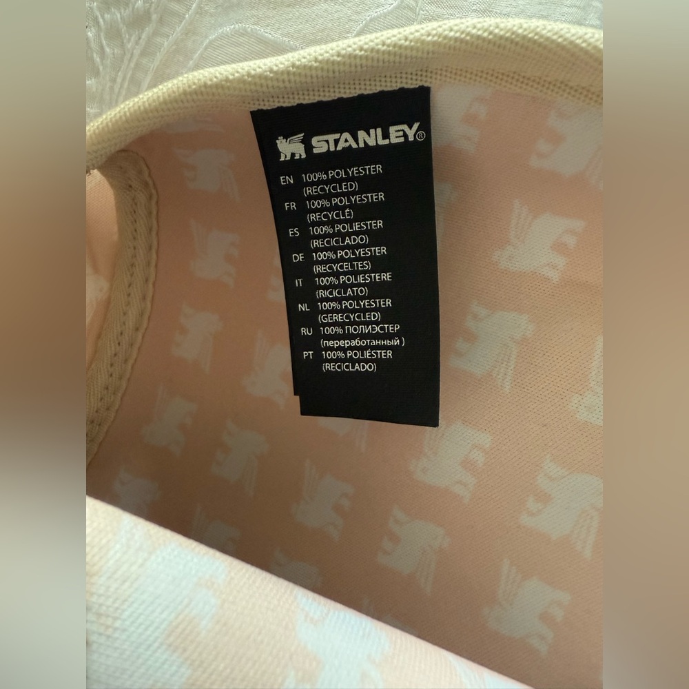 Stanley The All Day Quencher Carry-All shoulder strap cup holder - Rose Quartz - Picture 9 of 12